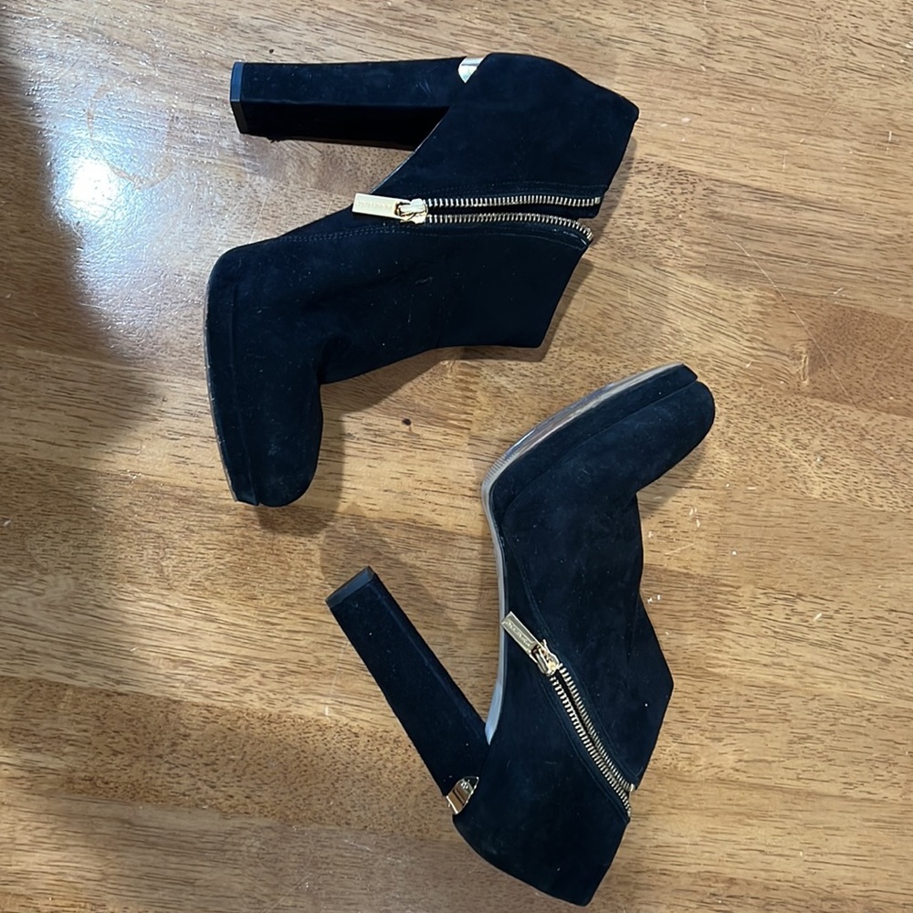 Michael Kors Chunky Heels - Picture 9 of 12